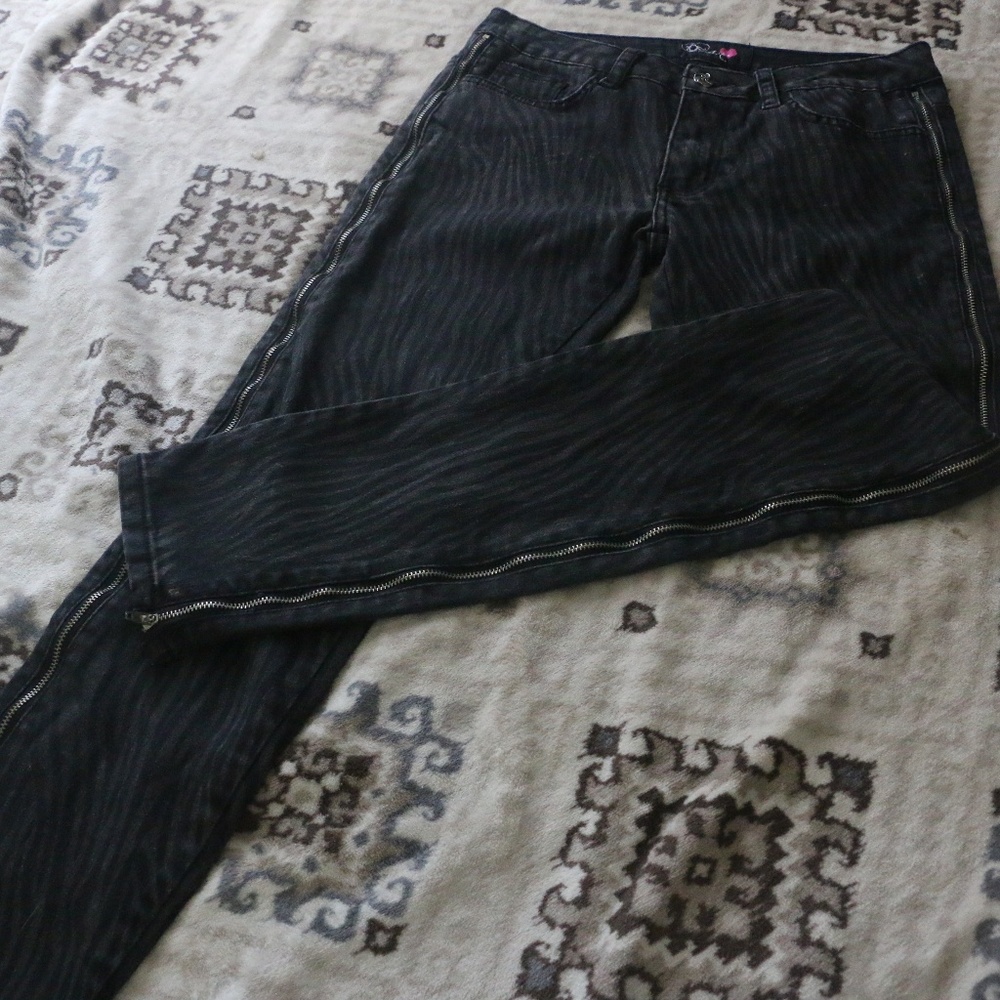 Te Amo Zebra Print Side Zip Skinny Jeans